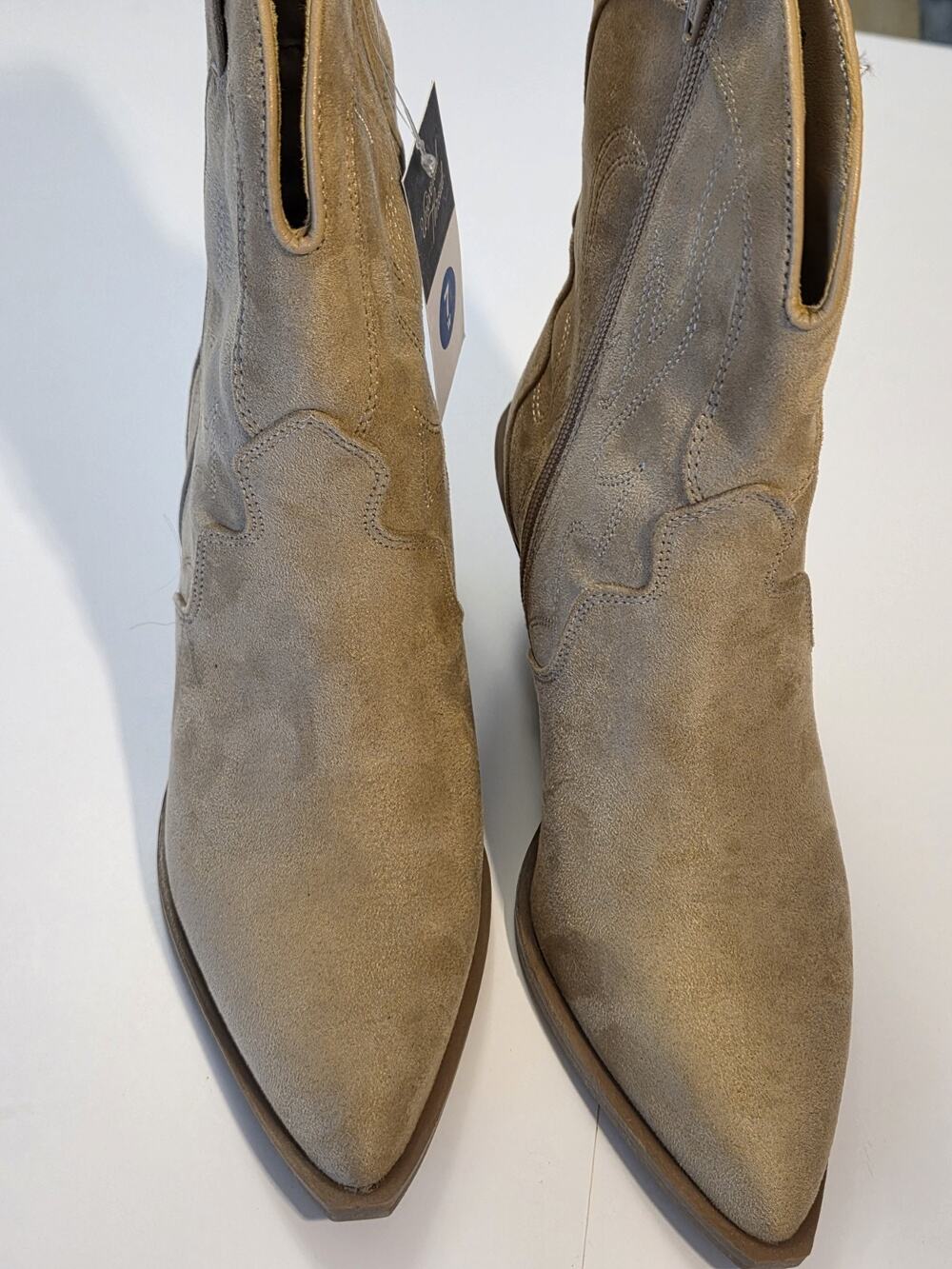 Taupe Western Cowboy Ankle Boots Size 7 W